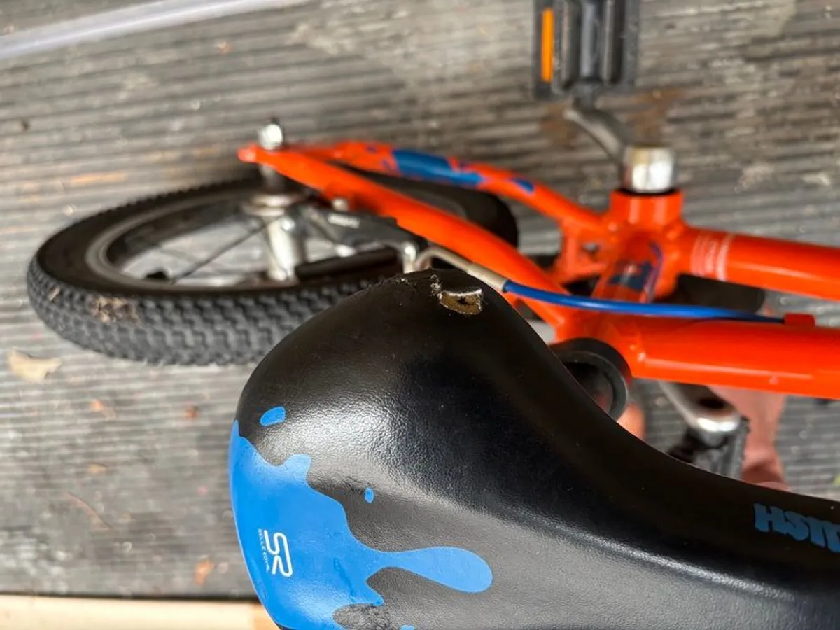 Squish lightweight 14 inch kids bike - Image 4