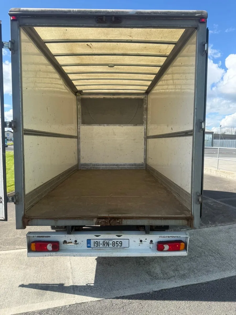 Renault Master - Image 2