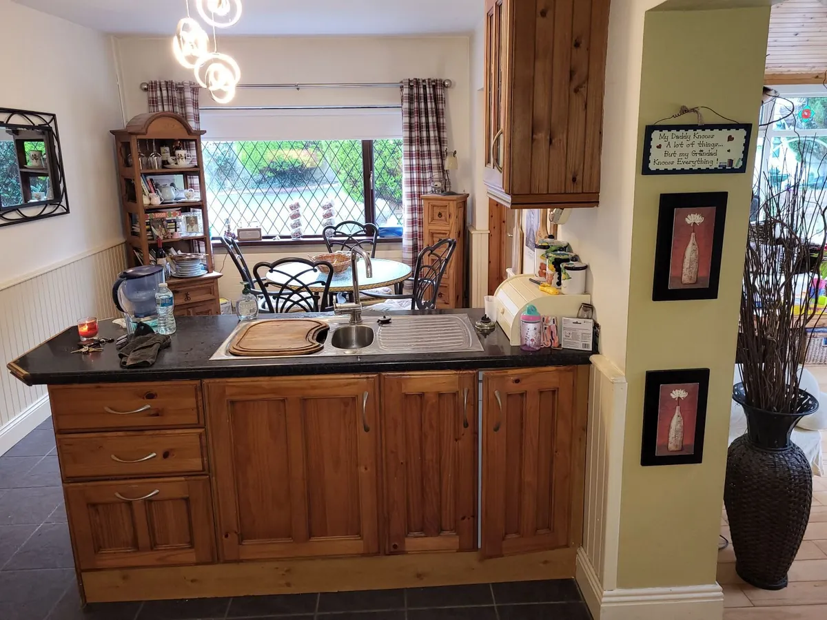 Kitchen Units - Image 2