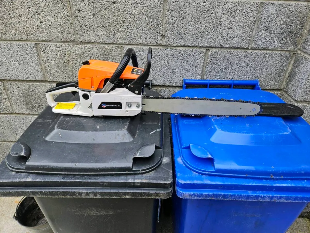 New chainsaw Display modle - Image 1