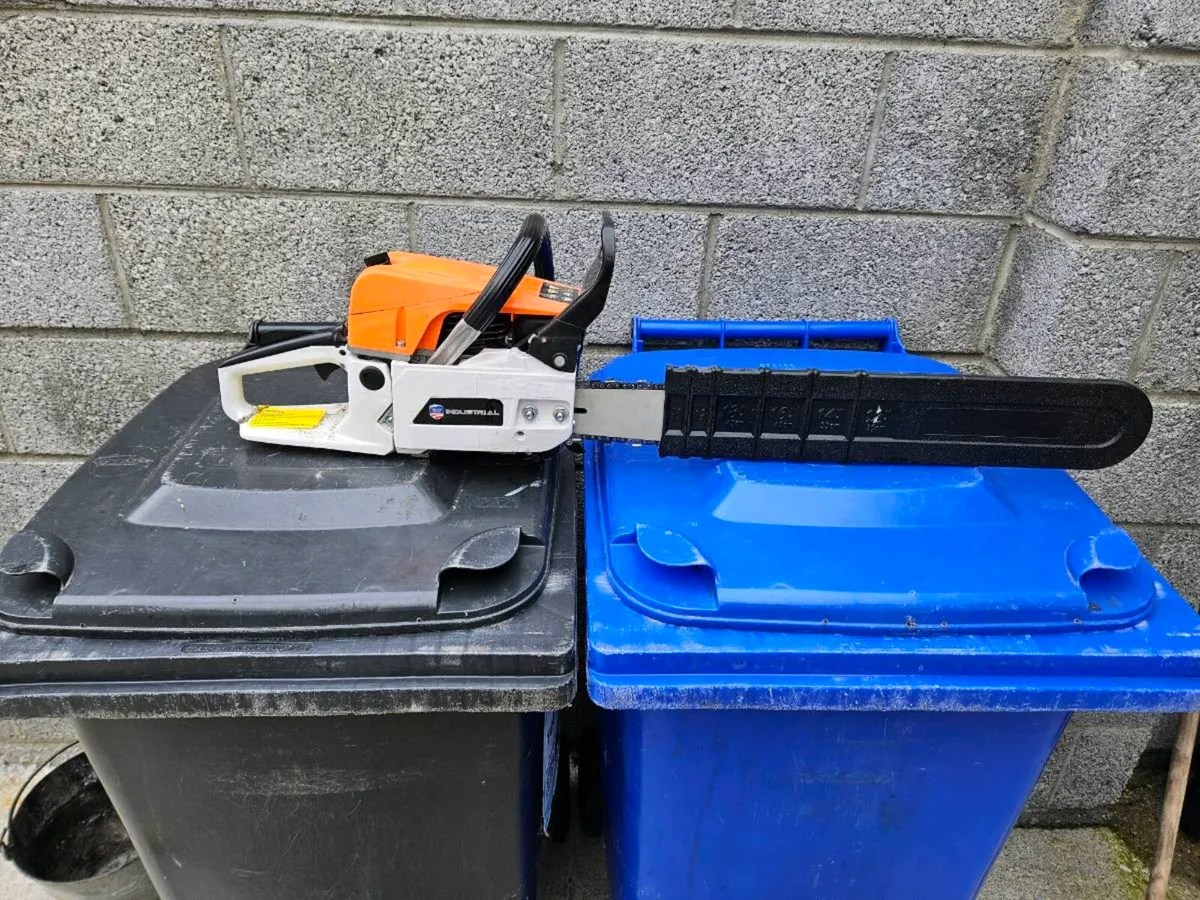 New chainsaw Display modle - Image 2