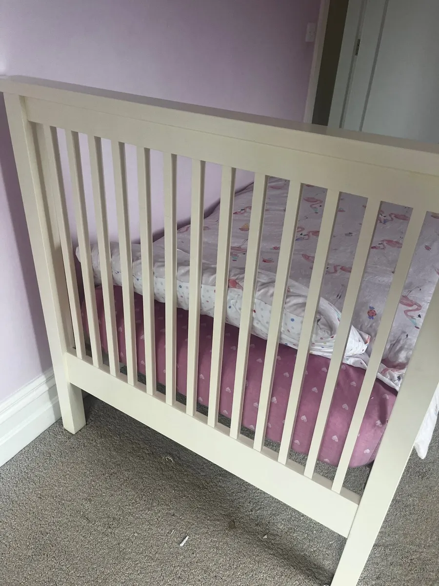 Bed / Cot / Buggy - Image 4