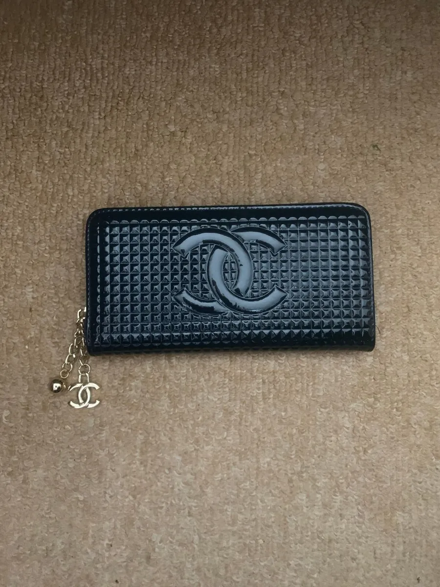 Womens Wallet - Image 1