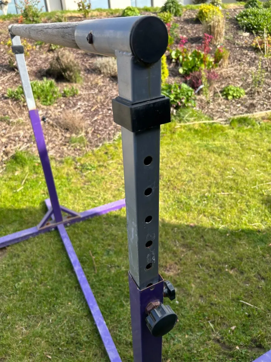 Gymnastics bar - Image 2