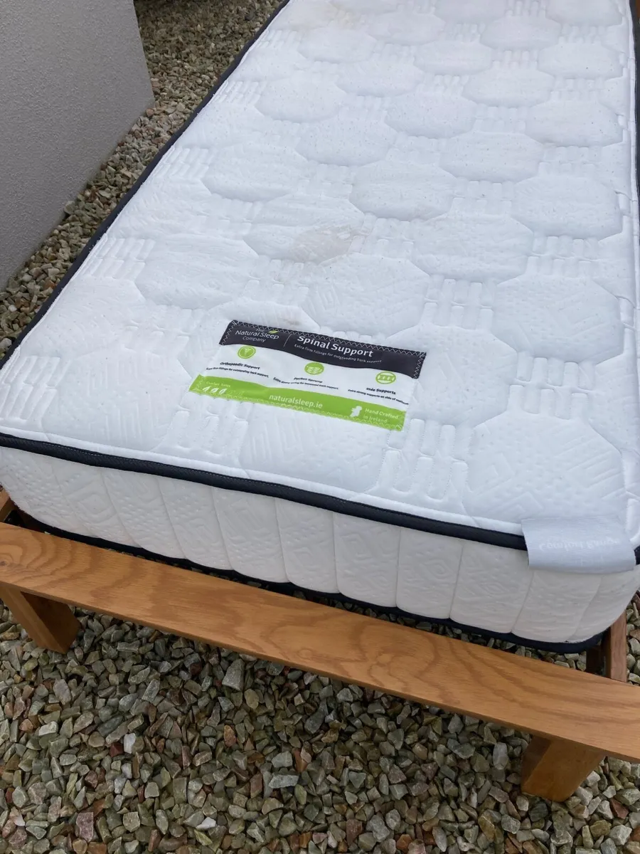 Single bed and mattress - Image 2