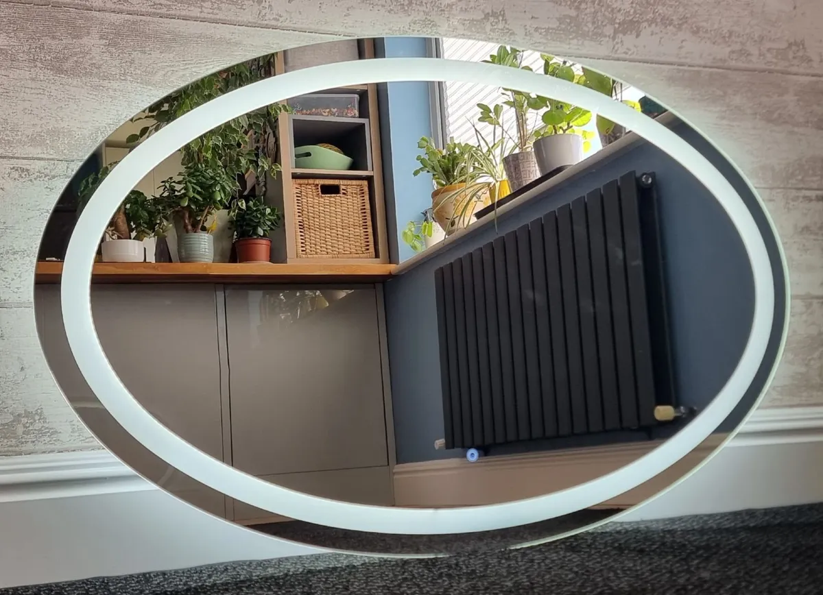 LED Bathroom Mirror 110x70cm Touch Swith Oval - Image 2