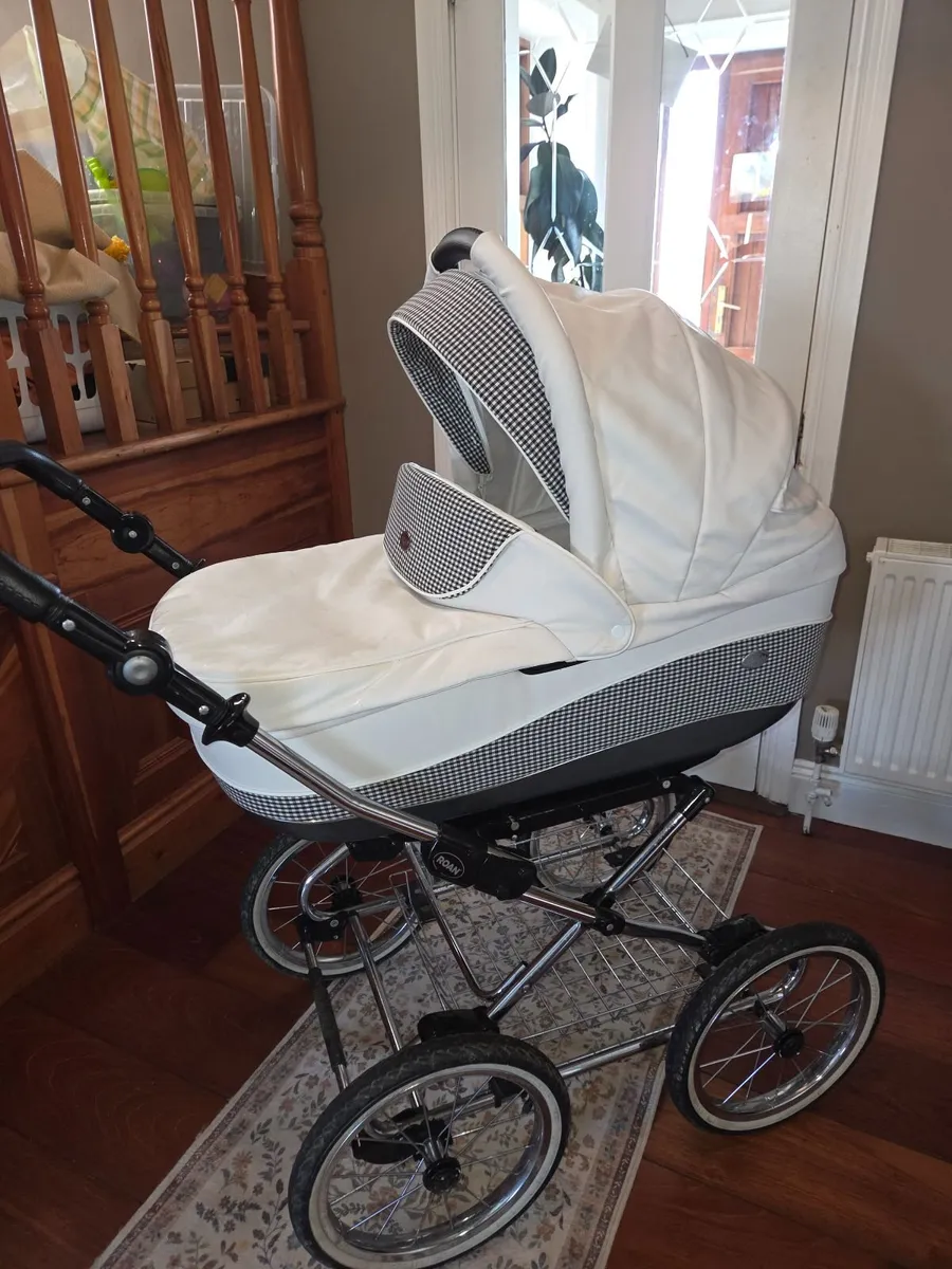 Premium baby pram - Image 1