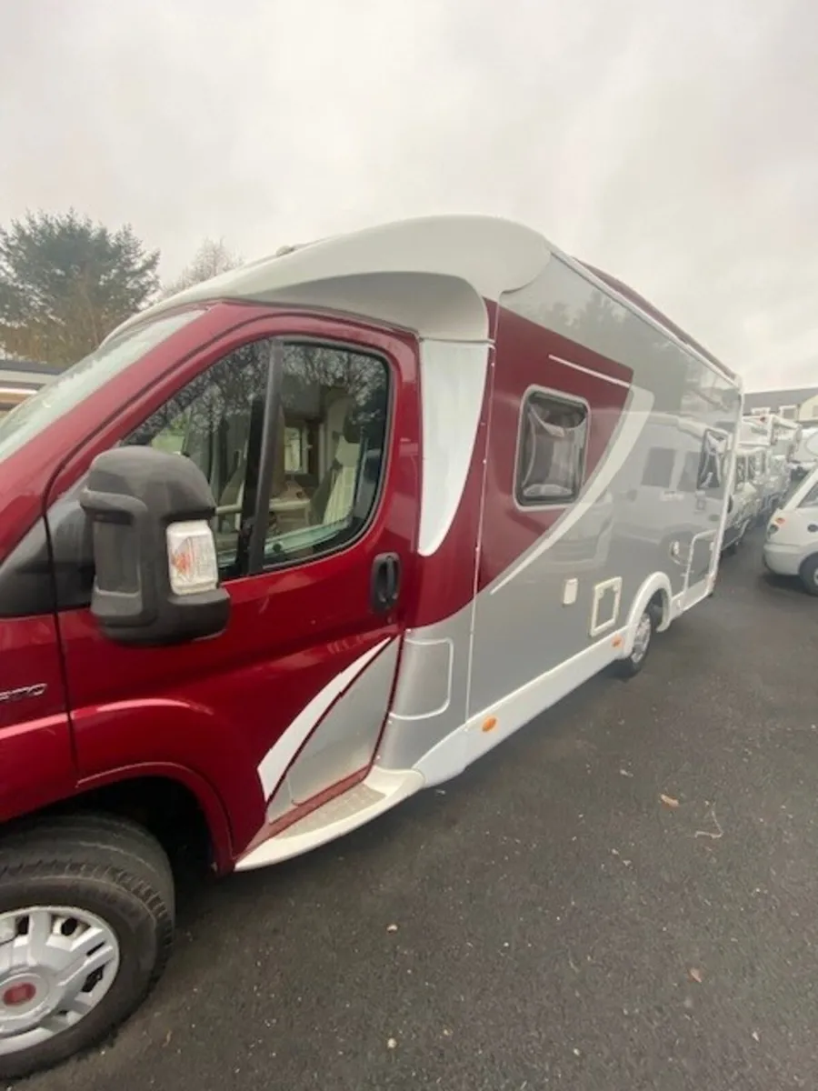 2011 DETHLEFFS ADVANTAGE - Image 2