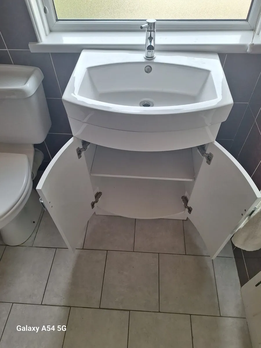 White vanity Unit - Image 2