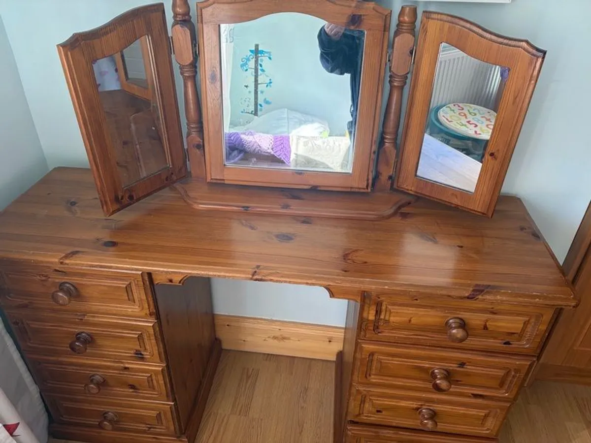 Dressing Table - Image 2