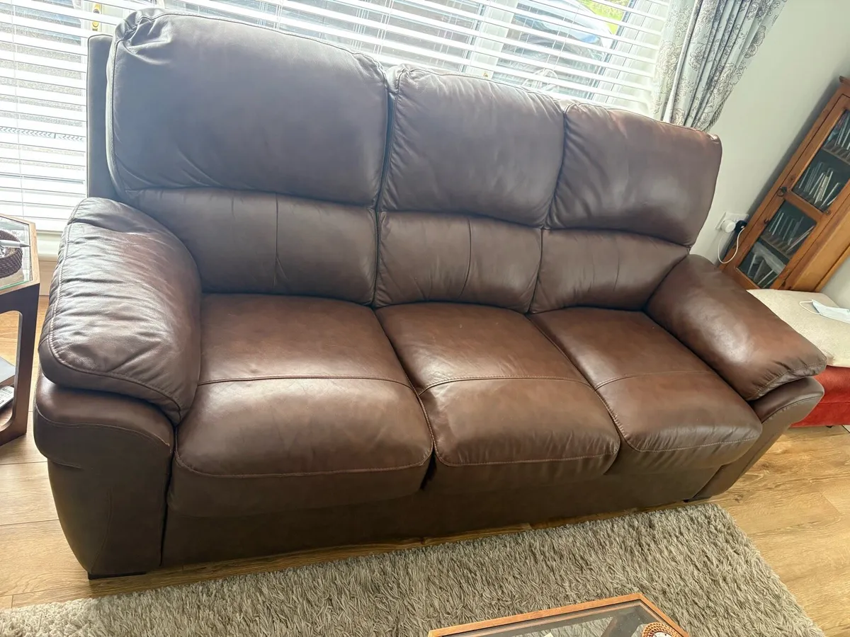 Brown leather sofa - Image 2