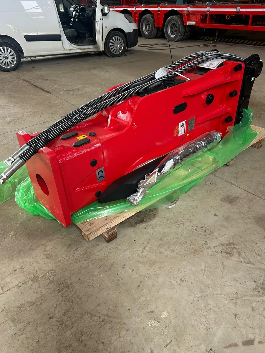 Rock breaker - Image 1