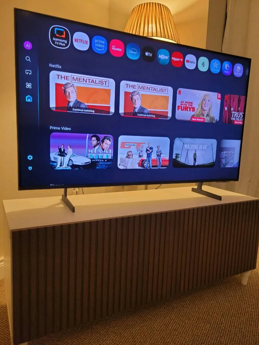 Samsung 50 inch QLED 4K AI smart TV - Image 3