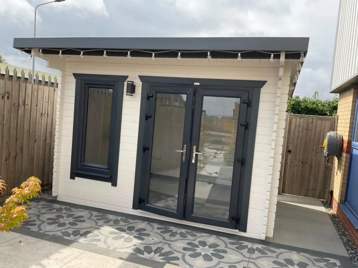 🏡 12x8 Coola 44mm Log Cabin 🌟 PVC Doors & Window - Image 2