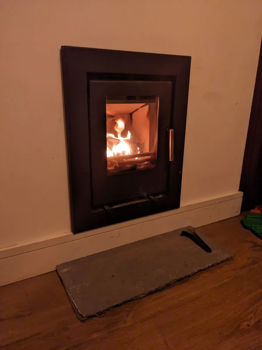 Boru 400E Stove with Frame – €430 (quick sale) - Image 1