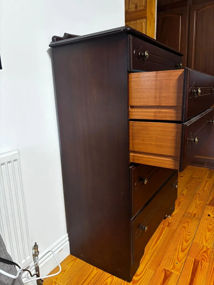 Chest of drawers - Image 2