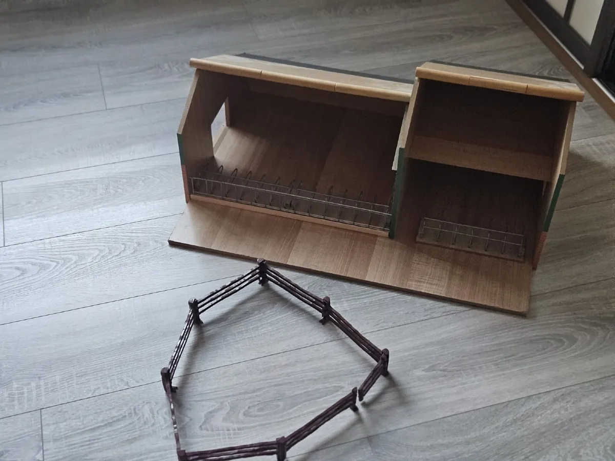 Toy Farm Timber Shed - Image 2