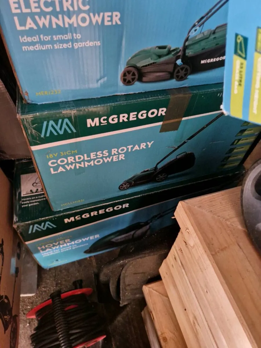 Selection of lawnmowers - Image 1