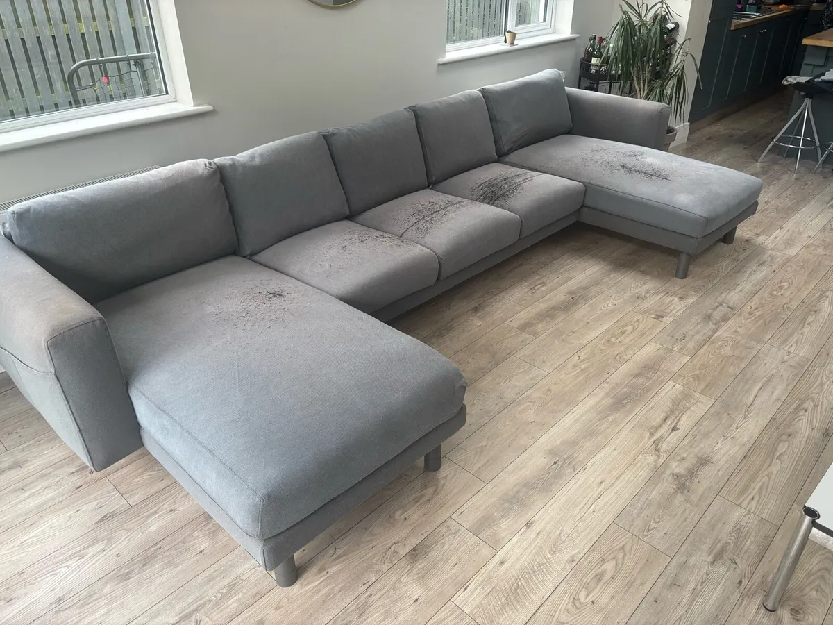 Large five seater couch - Image 1