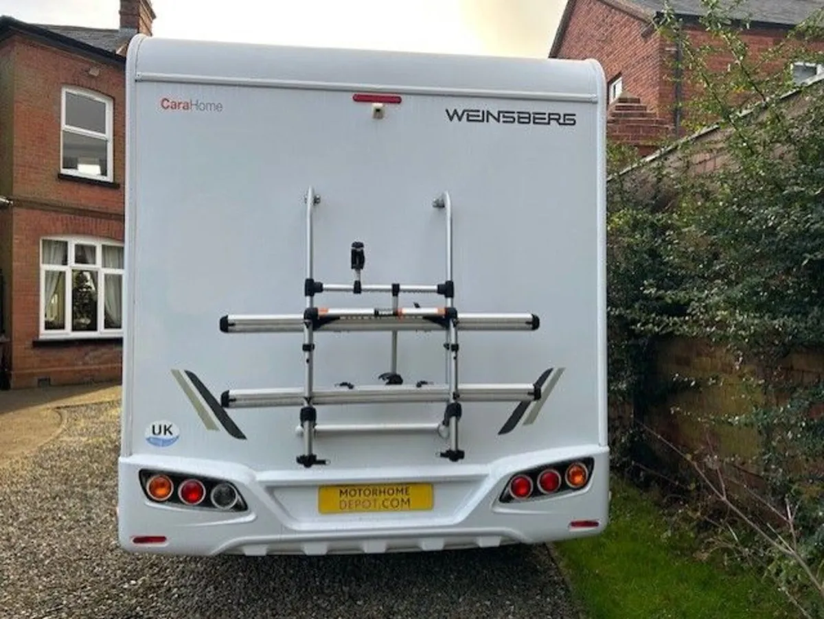 2017 WEINSBERG CARAHOME 550MG 4 BERTH LARGE GARAGE - Image 3