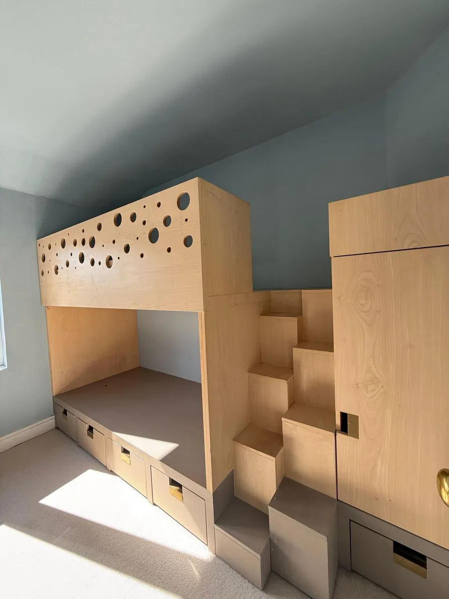 Built In Bunk Beds - Image 1