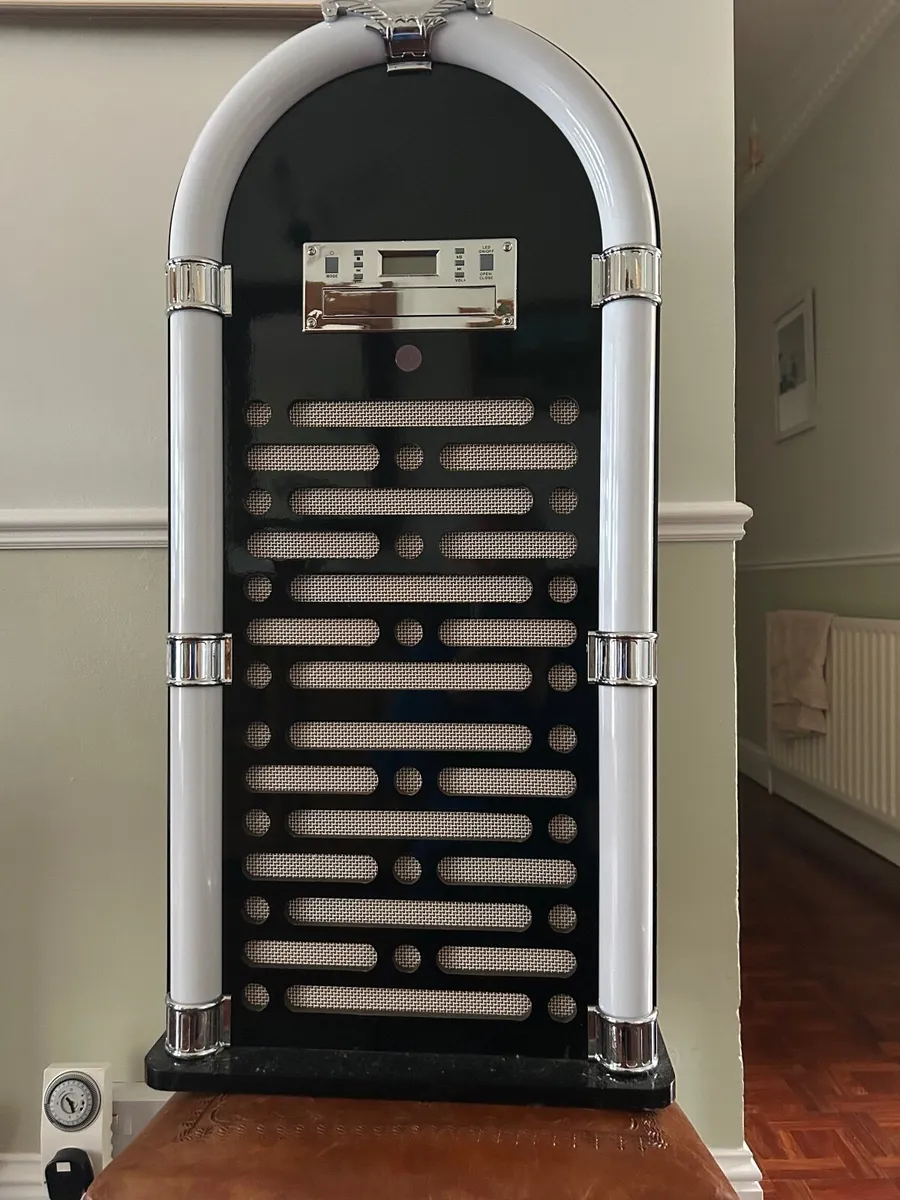 Itek Bluetooth Jukebox - Image 1