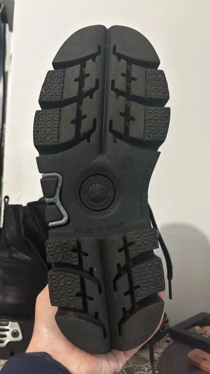 New Rock 373-S4 Metallic Black Leather Gothic Mid Calf Punk Goth Boots with Lace up and Buckle Fastening - Image 4