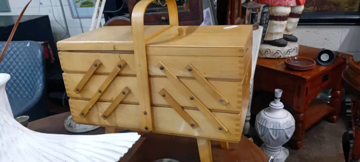 Retro Cas add Sewing Box - Image 1