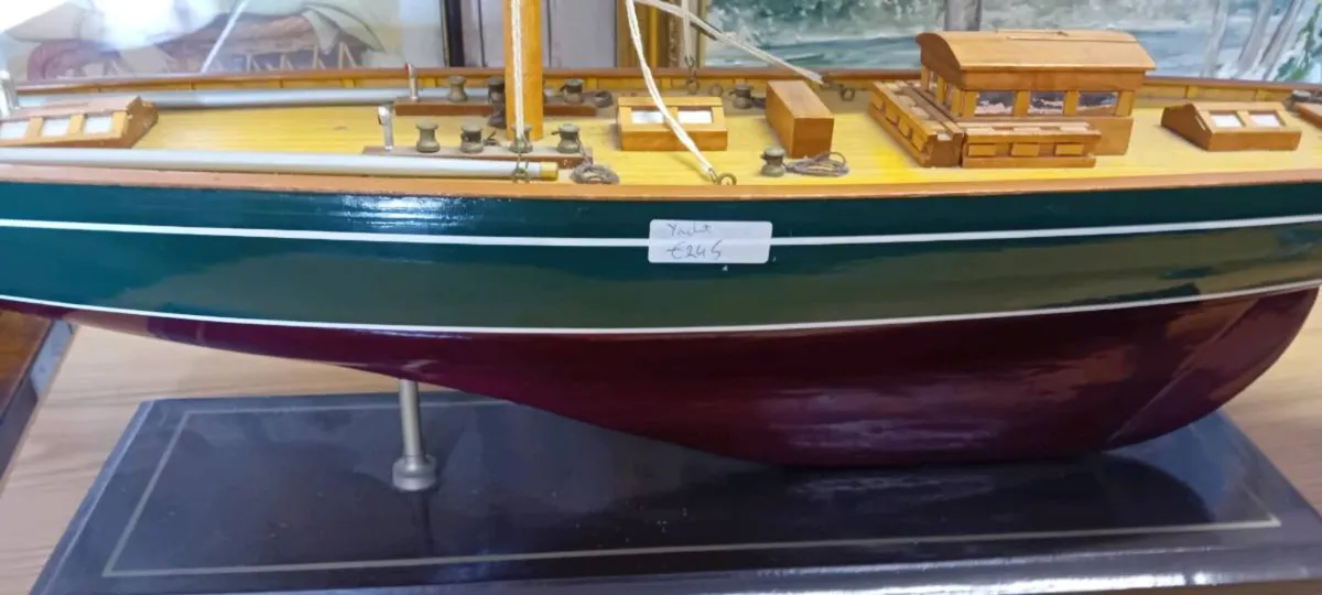 Large Bespoke Made Pond Yacht - Image 2