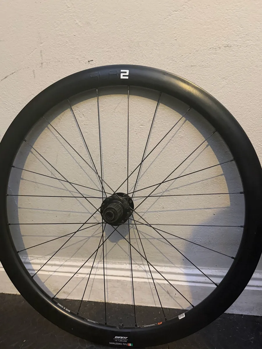 Giant SLR2 42mm carbon wheelset - Image 2