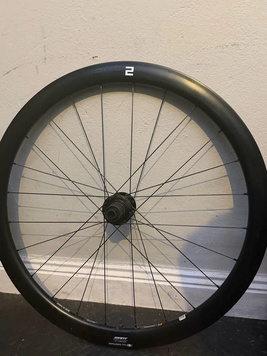 Giant SLR2 42mm carbon wheelset - Image 3