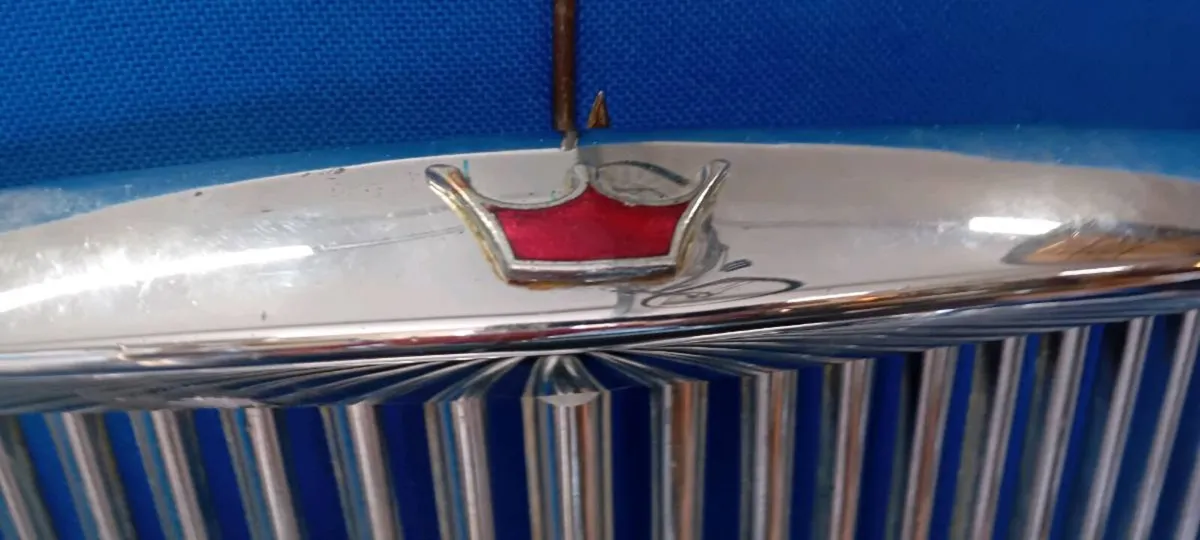 Original Chrome Venderplas Radiator Grill - Image 2