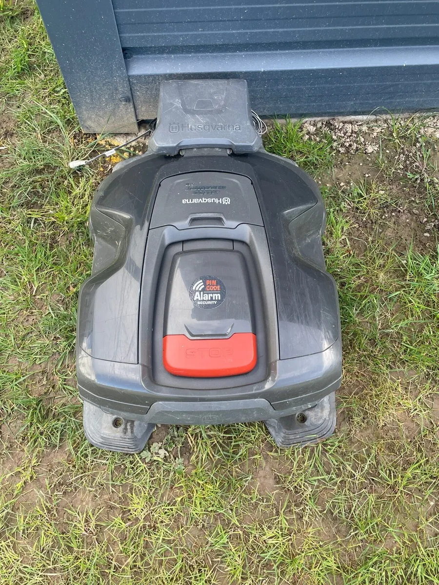 Husqvarna Automower 310 - Image 1