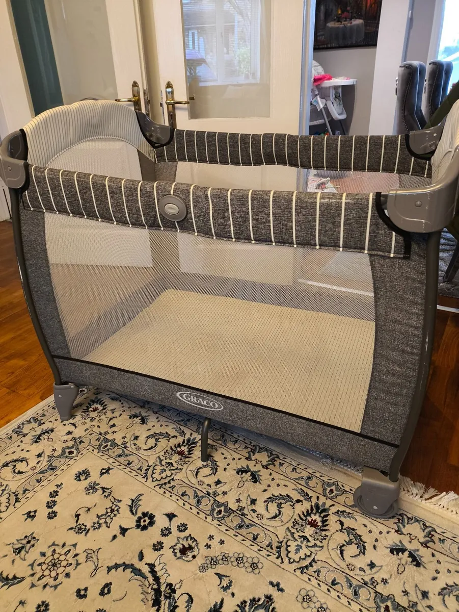 Graco baby cot - Image 4