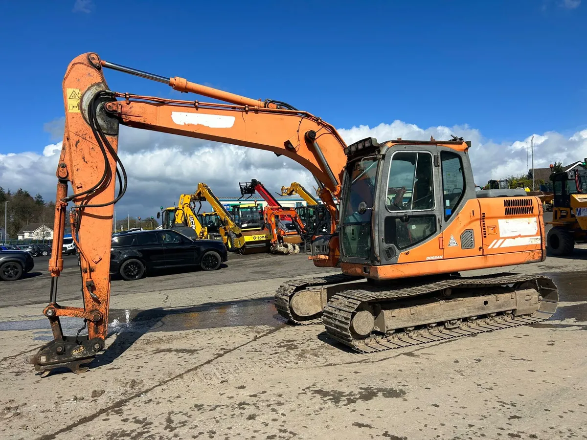 2011 Doosan DX140 LC - Image 1
