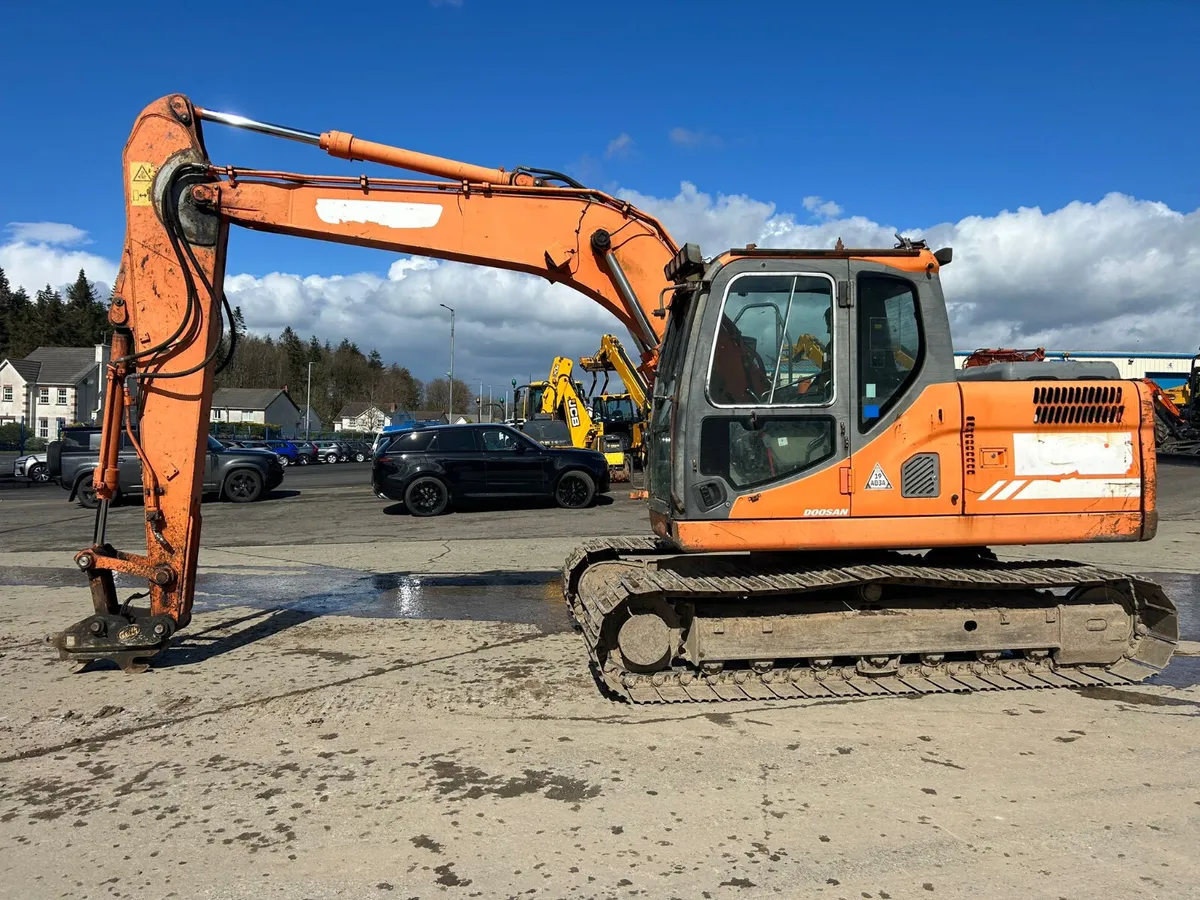 2011 Doosan DX140 LC - Image 4