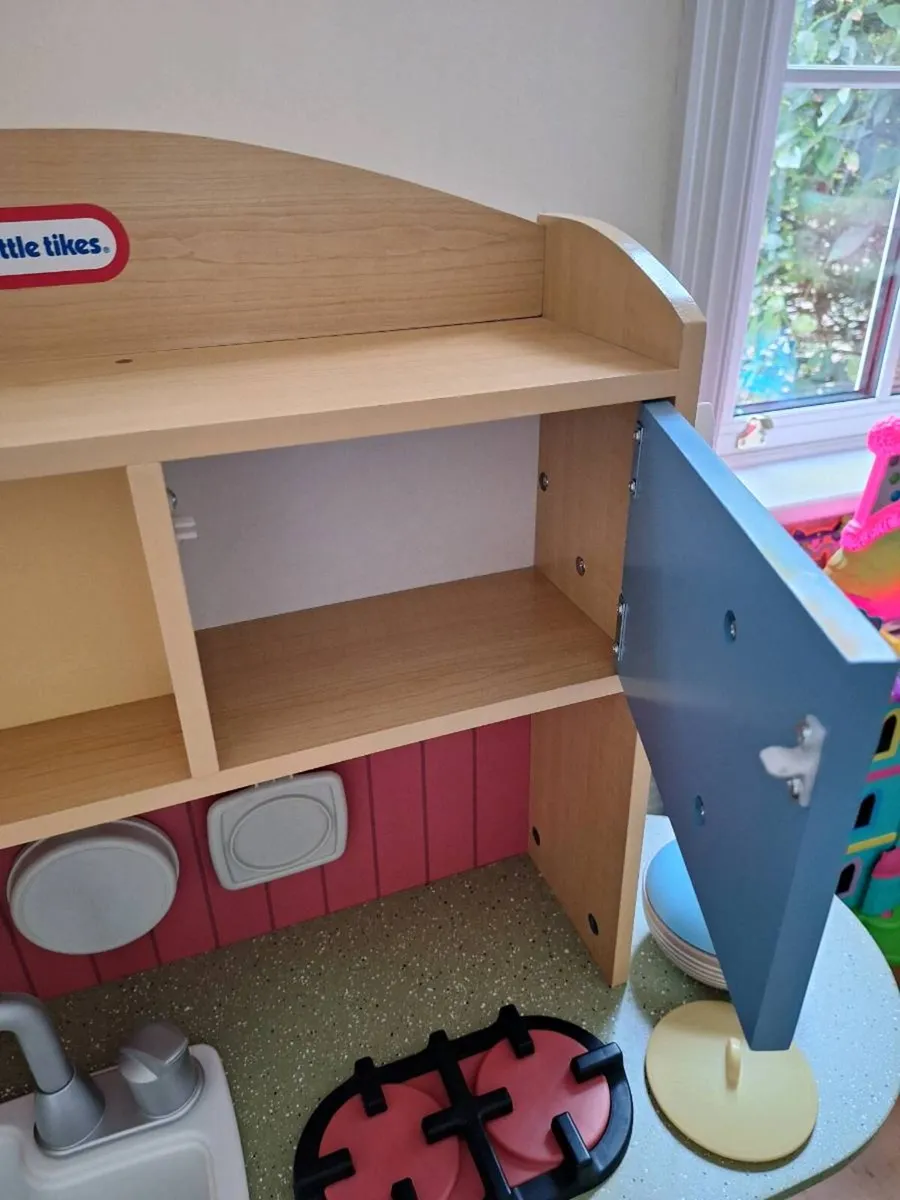 Little Tikes Wooden Play Kitchen with Accessories - Image 3