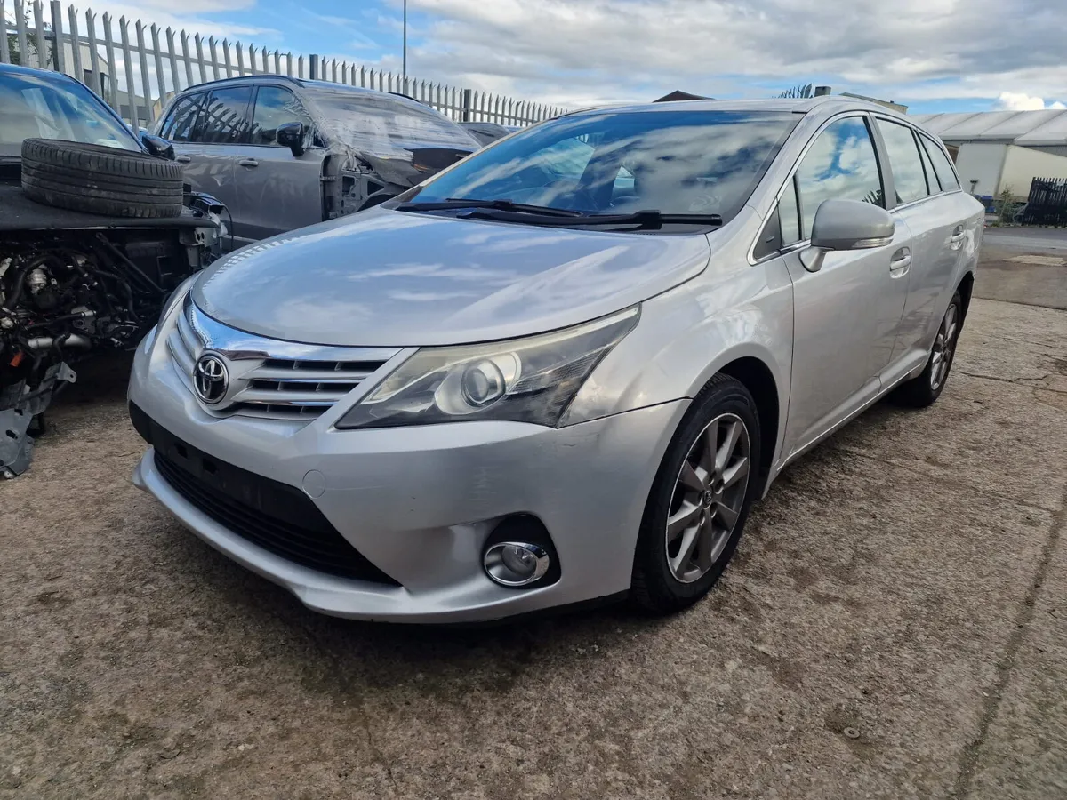 13 TOYOTA AVENSIS ESTATE 2.0 D-4D FOR BREAKING - Image 1