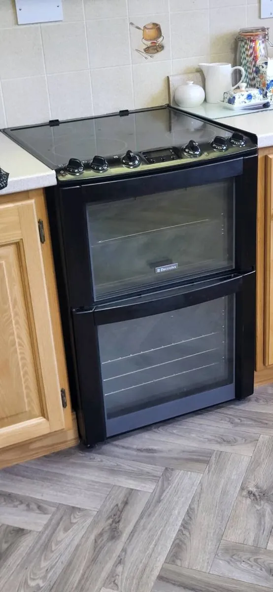 Electrolux 60cm Freestanding Electric Cooker - Image 1