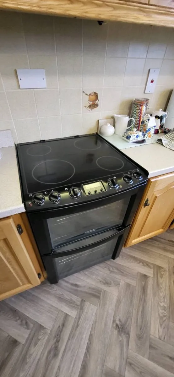 Electrolux 60cm Freestanding Electric Cooker - Image 2