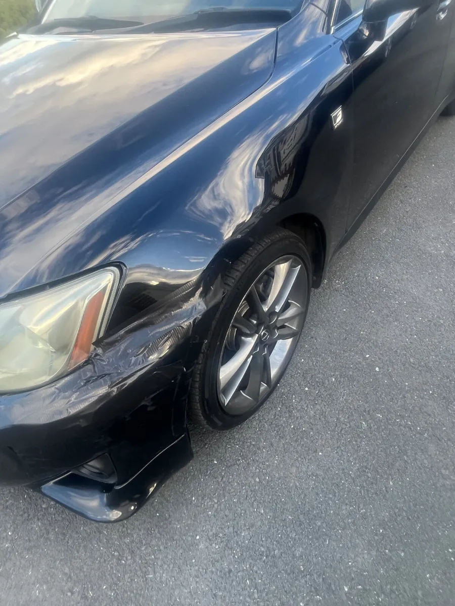 Lexus is 200  f sport - Image 4