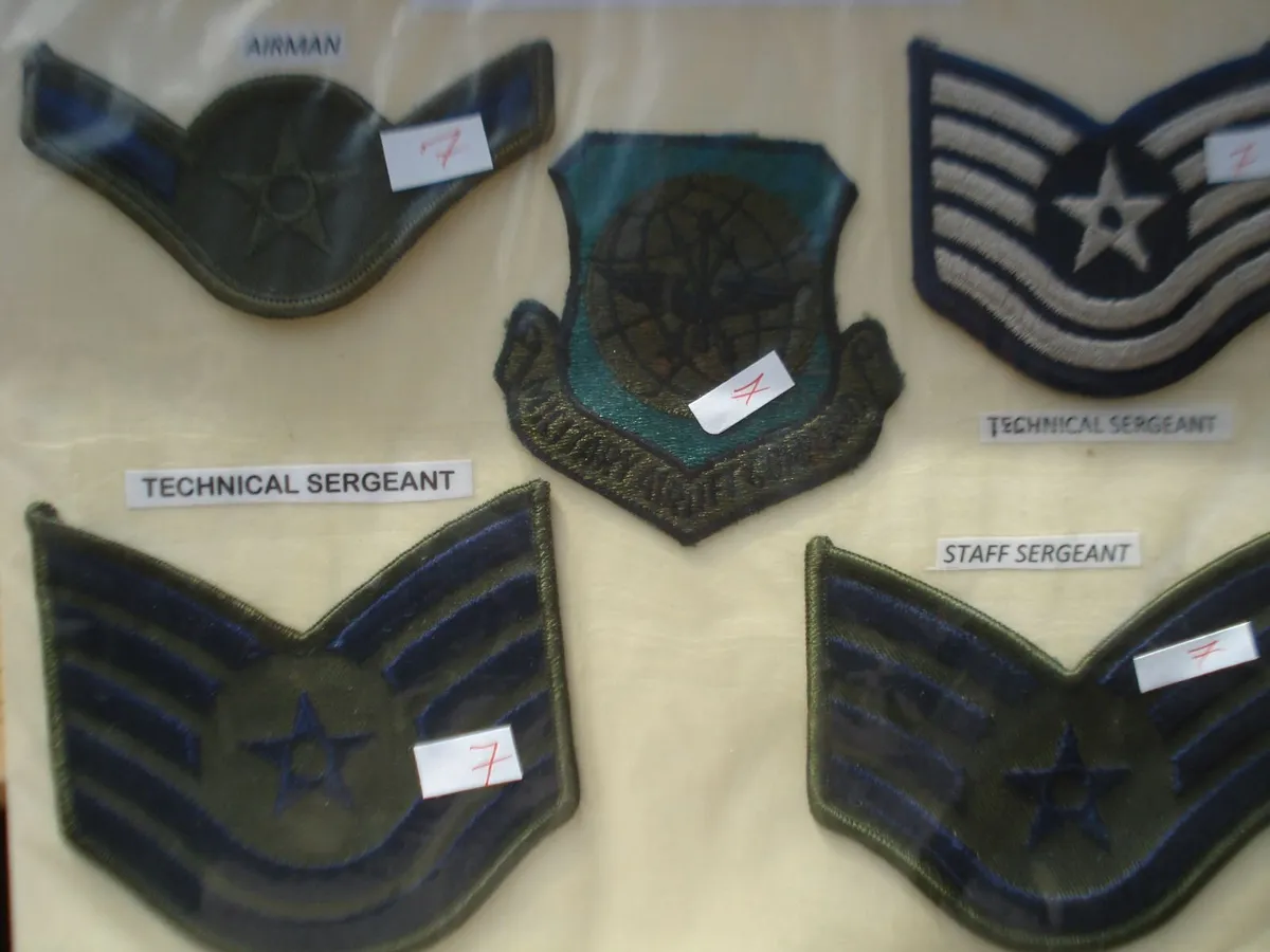 USAF AIRMAN TECHNICAL SOW ON BADGES. 5. - Image 1