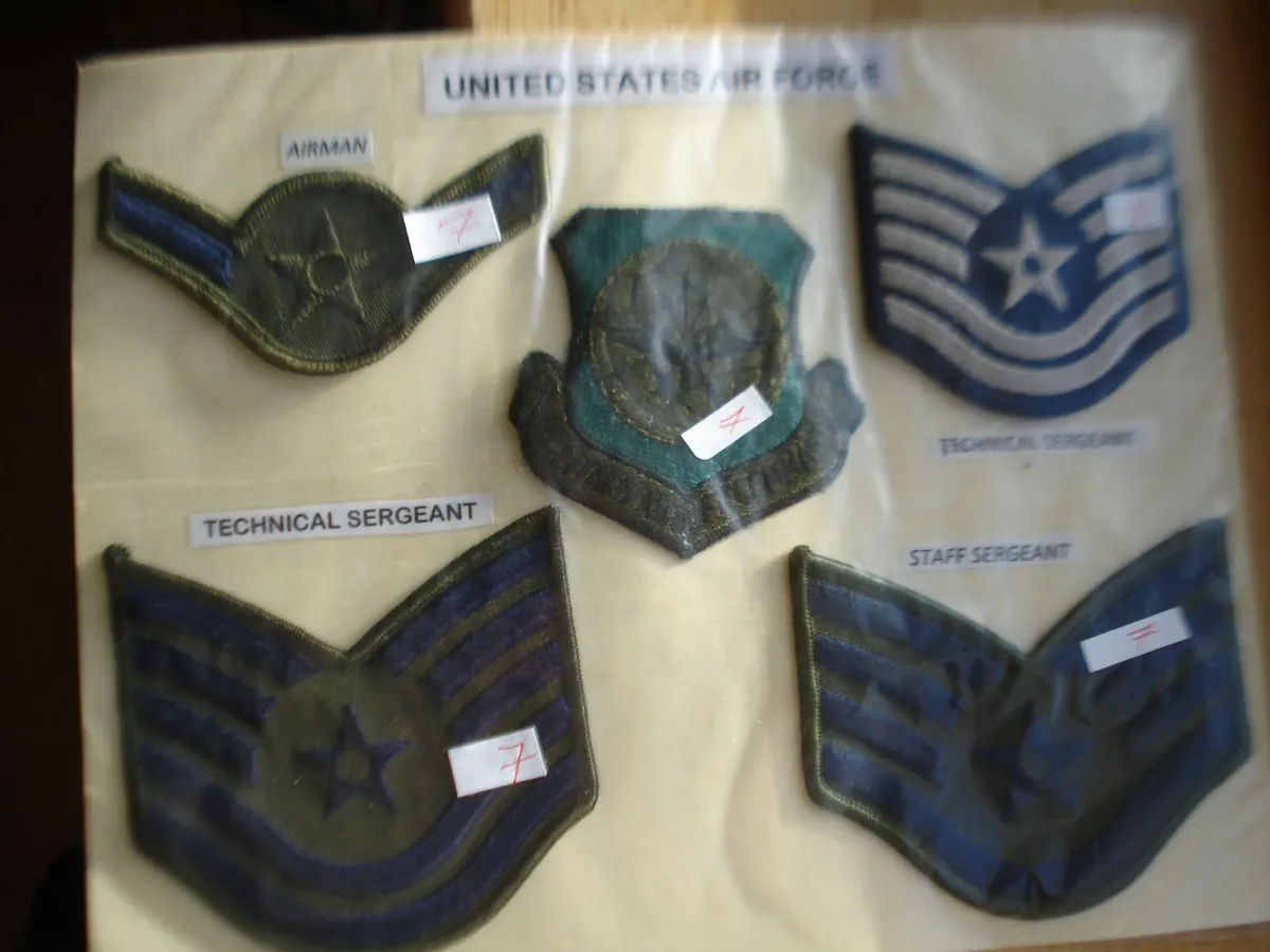 USAF AIRMAN TECHNICAL SOW ON BADGES. 5. - Image 2