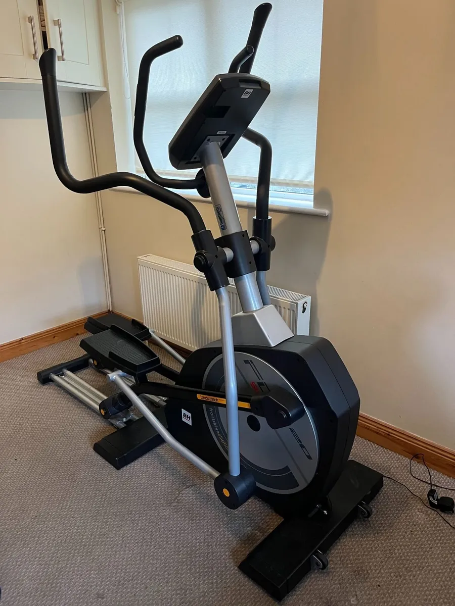 Cross trainer - Image 1