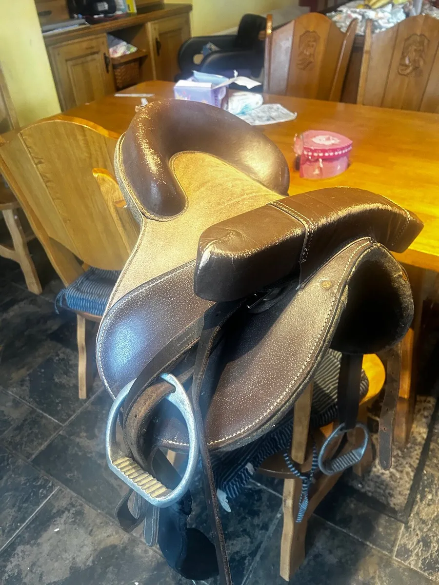 Pony saddle
