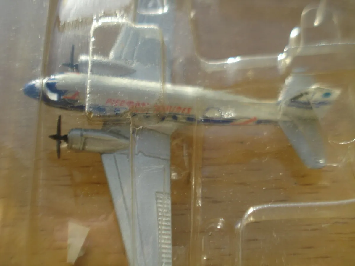 DOUGLAS DC-3 DIECAST METAL MODELS. 1/250 SCALE. - Image 4