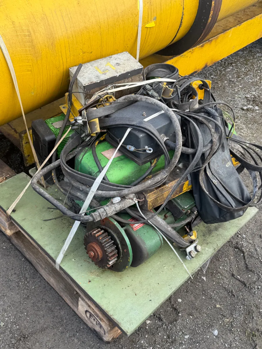 Heavy duty 2.5T JIB Crane - Image 2