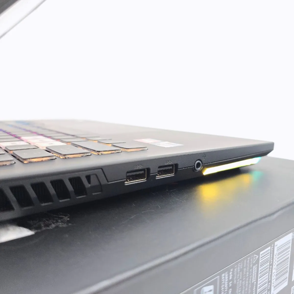 ASUS ROG Strix G15 Ryzen 9 5900 RX 6800 32GB 300Hz - Image 2