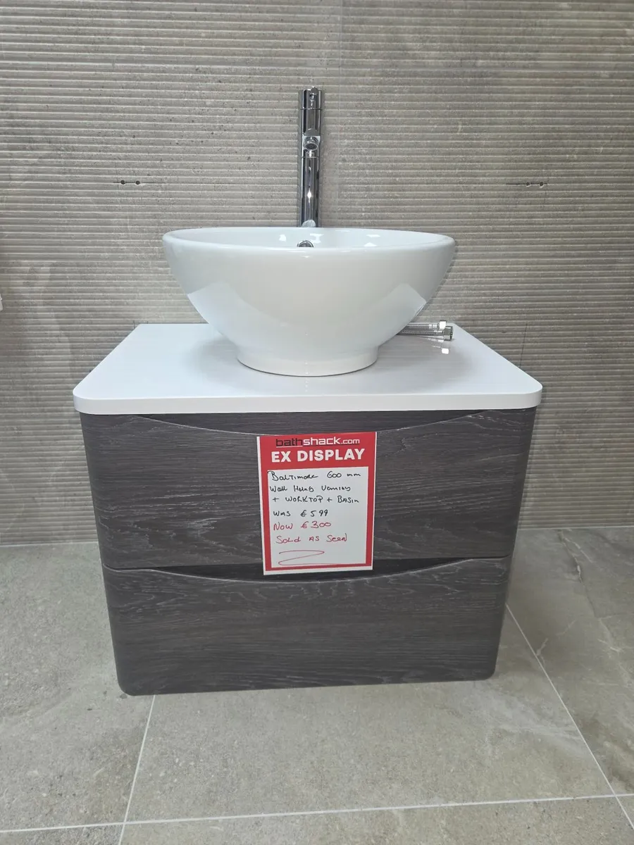 Baltimore 600mm Wall Mounted Vanity Unit & worktop - Image 1