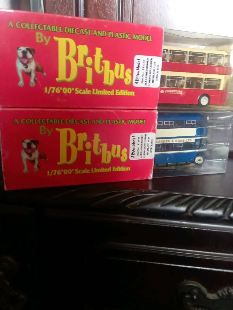 BARGAN OF THE WEEK DIE-CAST DOUBLE DECKER BUSES. - Image 4